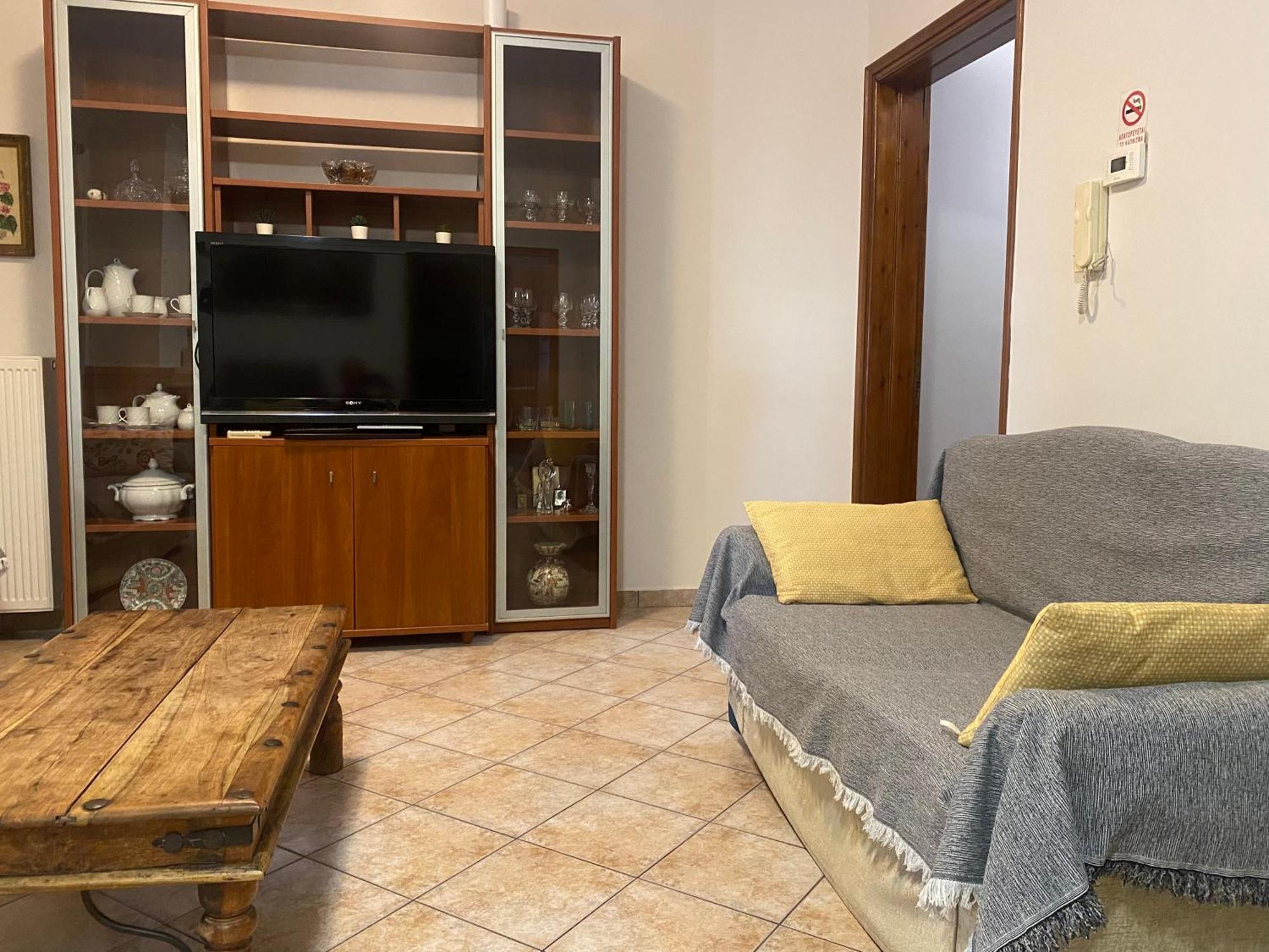 Cozy & Quiet City Apartment Tríkala Exterior foto